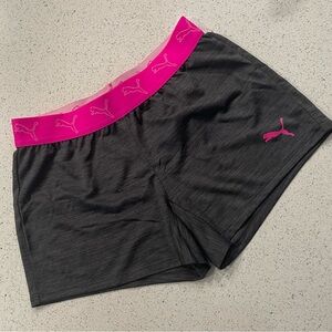 Girls (10/12) Puma shorts